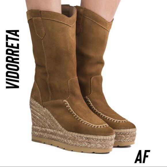 VIDORRETA TEXAN WEDGE BOOT IN CAMEL SUEDE NEW SIZE 41 - Picture 1 of 9